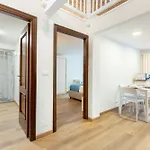 Hostdomus - San Secondo Apartment