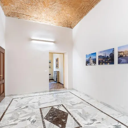 Hostdomus - San Secondo Apartment *